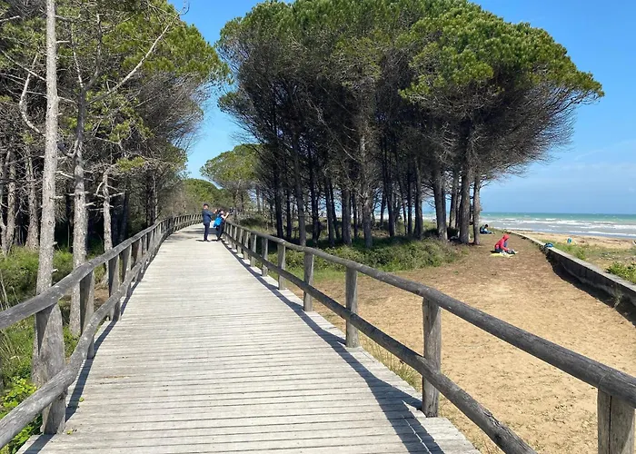 Comfortable Apartment With Parking Near The Beach